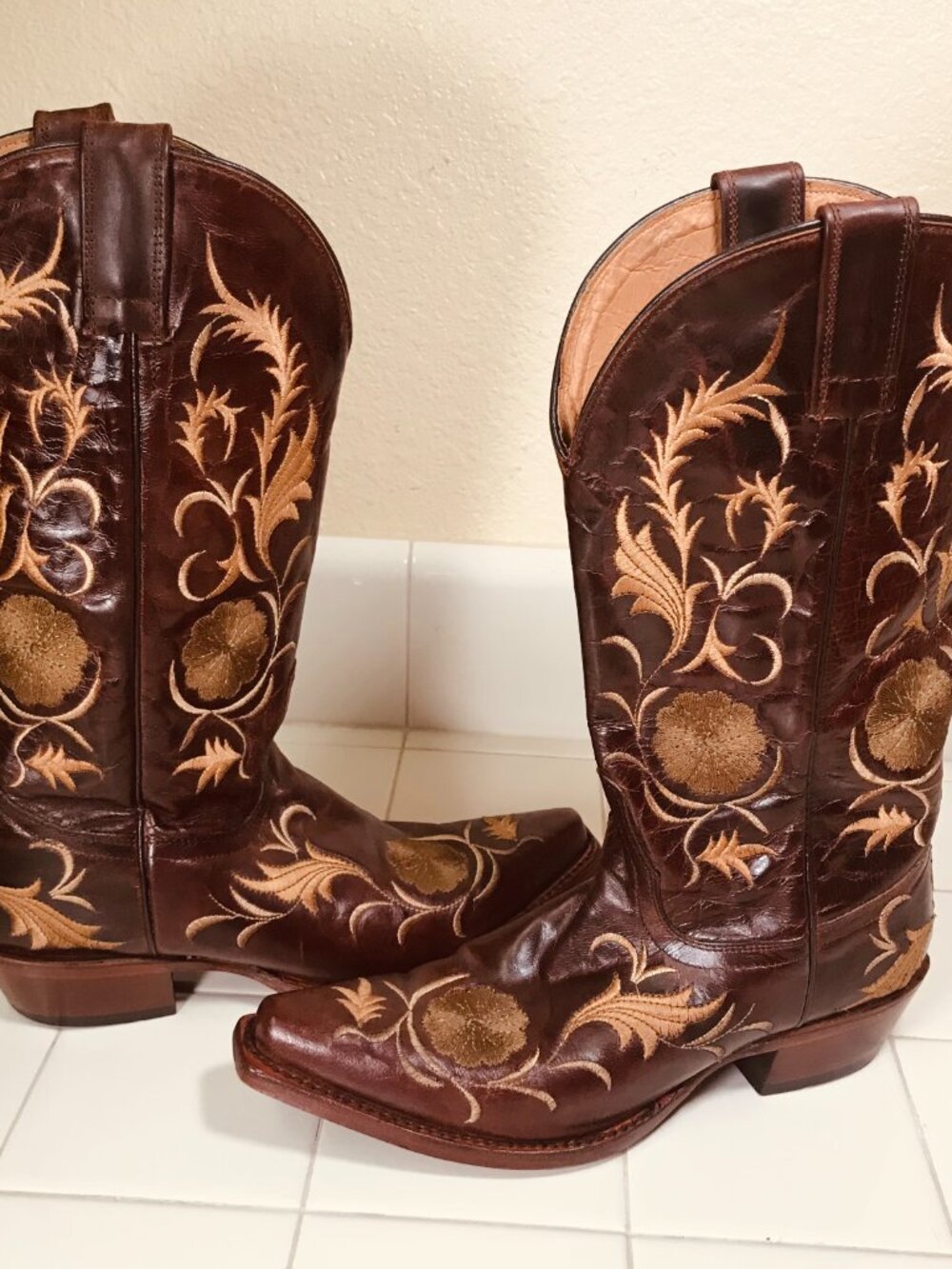 Shyanne Women's Brown Leather Embroidered Western Cowboy Boots Size 6 B - Picture 2 of 16